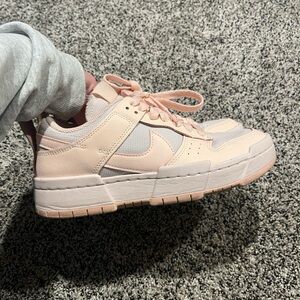 Nike Women's Low-Top Sneakers in Light Peach and White